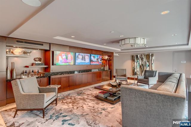 800 Ave At Port Imperial Boulevard 517, Weehawken, NJ 07086