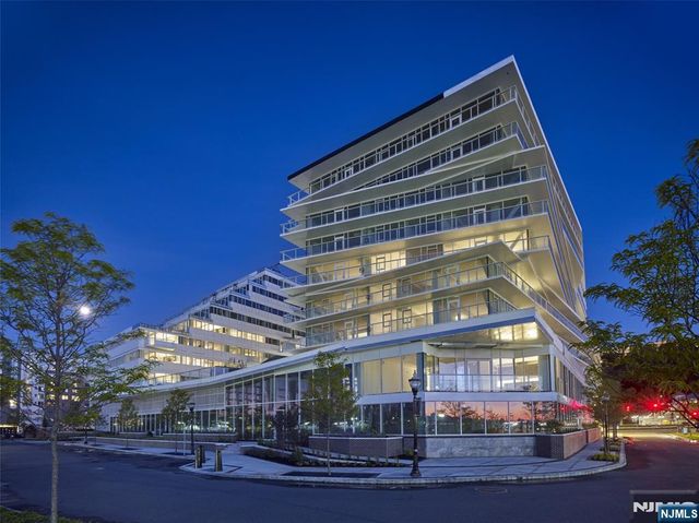 800 Ave At Port Imperial Boulevard 517, Weehawken, NJ 07086