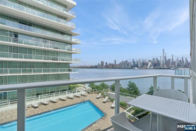 800 Ave At Port Imperial Boulevard 517, Weehawken, NJ 07086