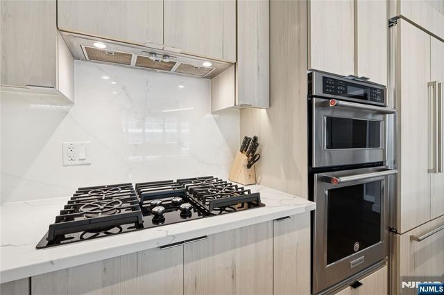 800 Ave At Port Imperial Boulevard 517, Weehawken, NJ 07086