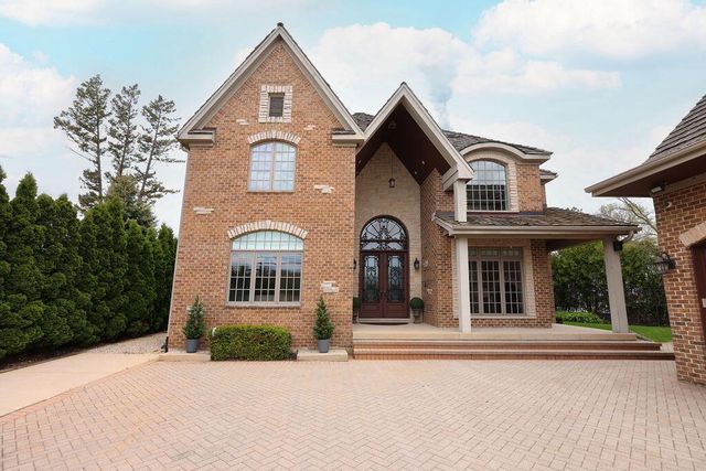 2611 E Lake Shore DRIVE, Twin Lakes, WI 53181