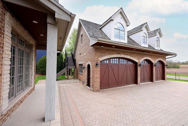 2611 E Lake Shore DRIVE, Twin Lakes, WI 53181