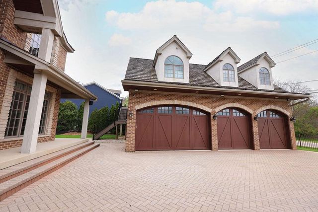 2611 E Lake Shore DRIVE, Twin Lakes, WI 53181