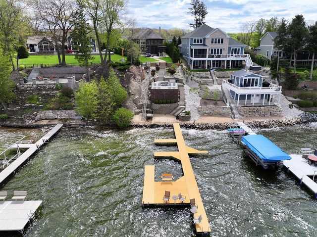 2611 E Lake Shore DRIVE, Twin Lakes, WI 53181