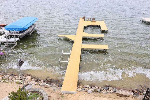2611 E Lake Shore DRIVE, Twin Lakes, WI 53181