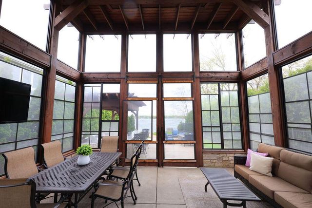 2611 E Lake Shore DRIVE, Twin Lakes, WI 53181