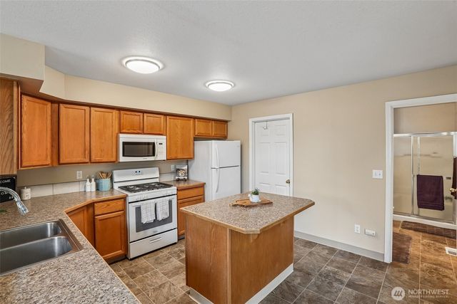 5908 NE 35th Circle, Vancouver, WA 98661