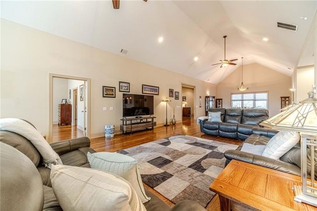 500 Penny Lane, Loganville, GA 30052