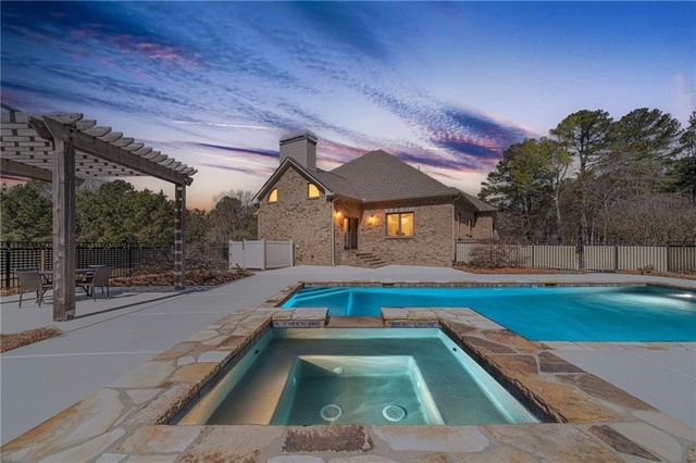 500 Penny Lane, Loganville, GA 30052