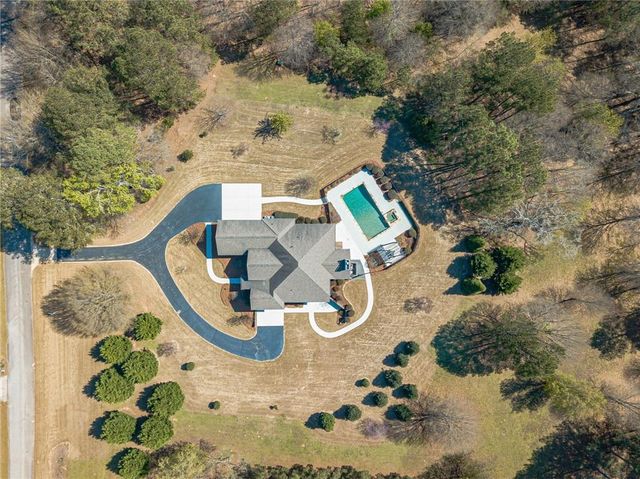 500 Penny Lane, Loganville, GA 30052