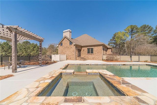 500 Penny Lane, Loganville, GA 30052