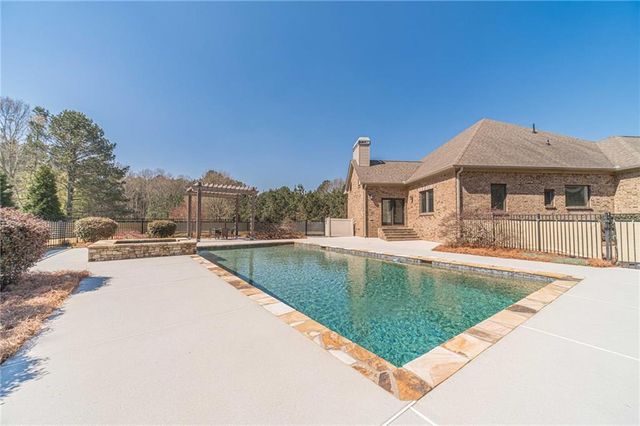 500 Penny Lane, Loganville, GA 30052