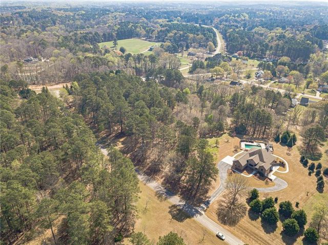 500 Penny Lane, Loganville, GA 30052