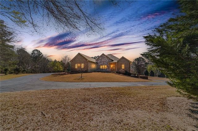 500 Penny Lane, Loganville, GA 30052