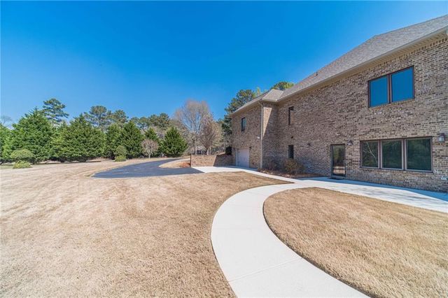 500 Penny Lane, Loganville, GA 30052