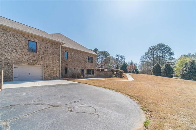 500 Penny Lane, Loganville, GA 30052