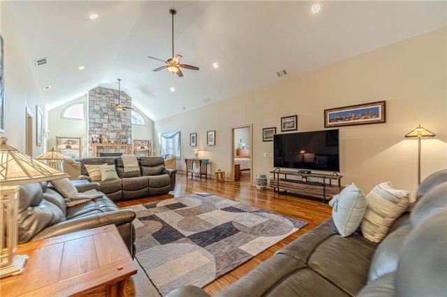 500 Penny Lane, Loganville, GA 30052