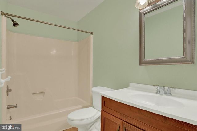 22 PERSIAN LILAC DR, Etters, PA 17319