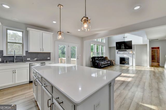 8190 Tiberon Parkway, Cumming, GA 30028
