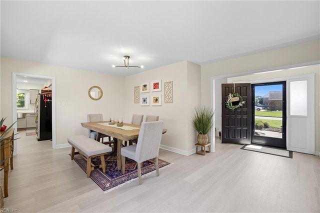 948 W Ferry Plantation RD, Virginia Beach, VA 23455