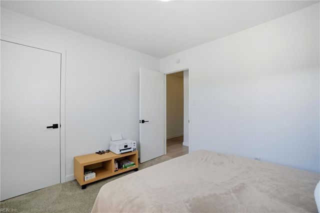 948 W Ferry Plantation RD, Virginia Beach, VA 23455