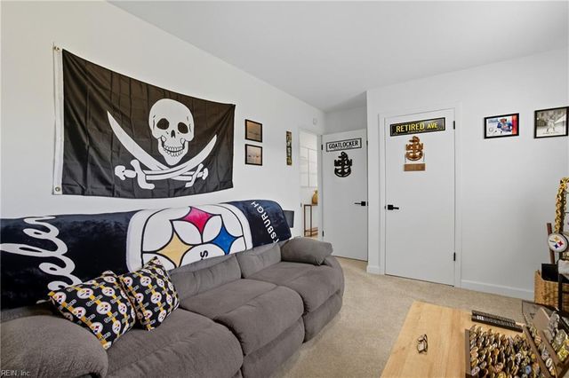 948 W Ferry Plantation RD, Virginia Beach, VA 23455