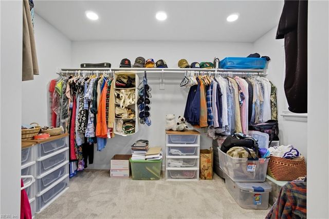 948 W Ferry Plantation RD, Virginia Beach, VA 23455