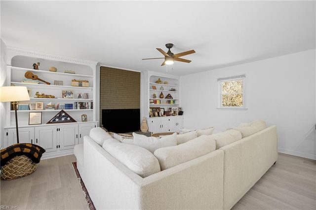 948 W Ferry Plantation RD, Virginia Beach, VA 23455