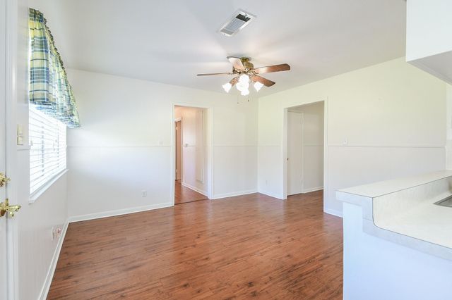 129 Cannon Street, Clute, TX 77531