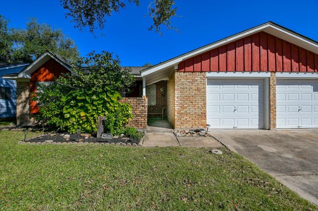 129 Cannon Street, Clute, TX 77531