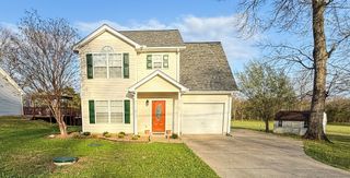 1004 Fall Pkwy, Murfreesboro, TN 37129