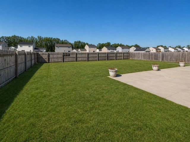 58800 Silvergrass Drive, Mattawan, MI 49071