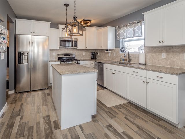 58800 Silvergrass Drive, Mattawan, MI 49071