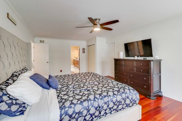 26 Brandywine Road, South Barrington, IL 60010