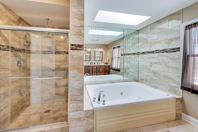 26 Brandywine Road, South Barrington, IL 60010