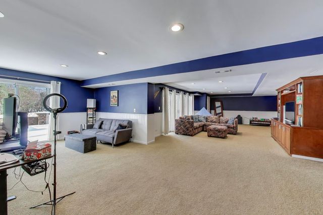 26 Brandywine Road, South Barrington, IL 60010