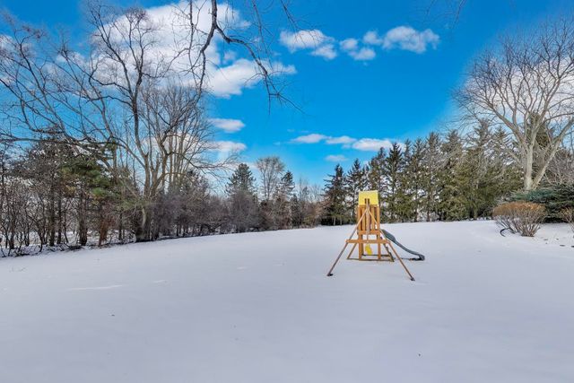 26 Brandywine Road, South Barrington, IL 60010