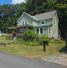 30 Commonwealth Avenue, Springfield, VT 05156