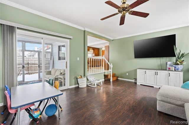 25913 Culver Street, Saint Clair Shores, MI 48081