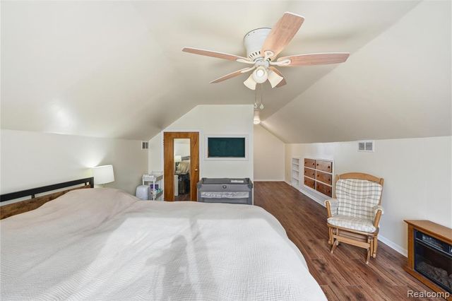 25913 Culver Street, Saint Clair Shores, MI 48081