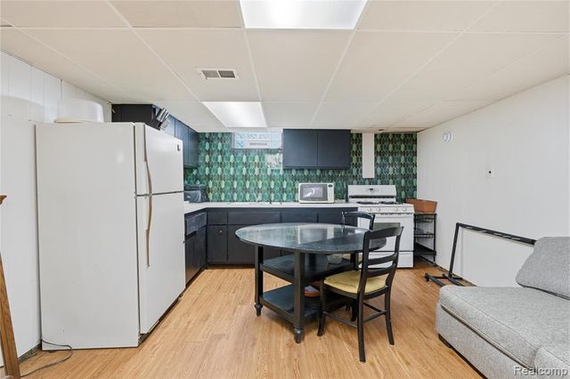 25913 Culver Street, Saint Clair Shores, MI 48081