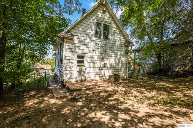 4215 Camden Avenue, Omaha, NE 68111