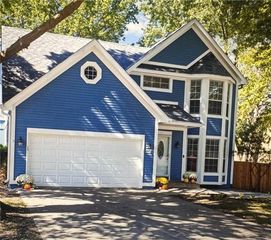 961 E Cavendish Trail, Olathe, KS 66061