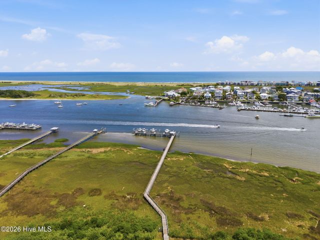 1021 Saltspray Lane, Wilmington, NC 28409