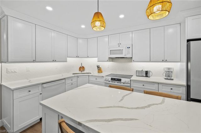 845 E Gulf DR 611, Sanibel, FL 33957