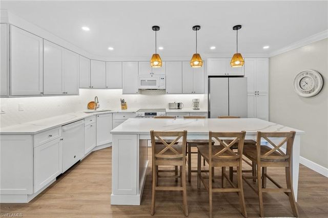 845 E Gulf DR 611, Sanibel, FL 33957