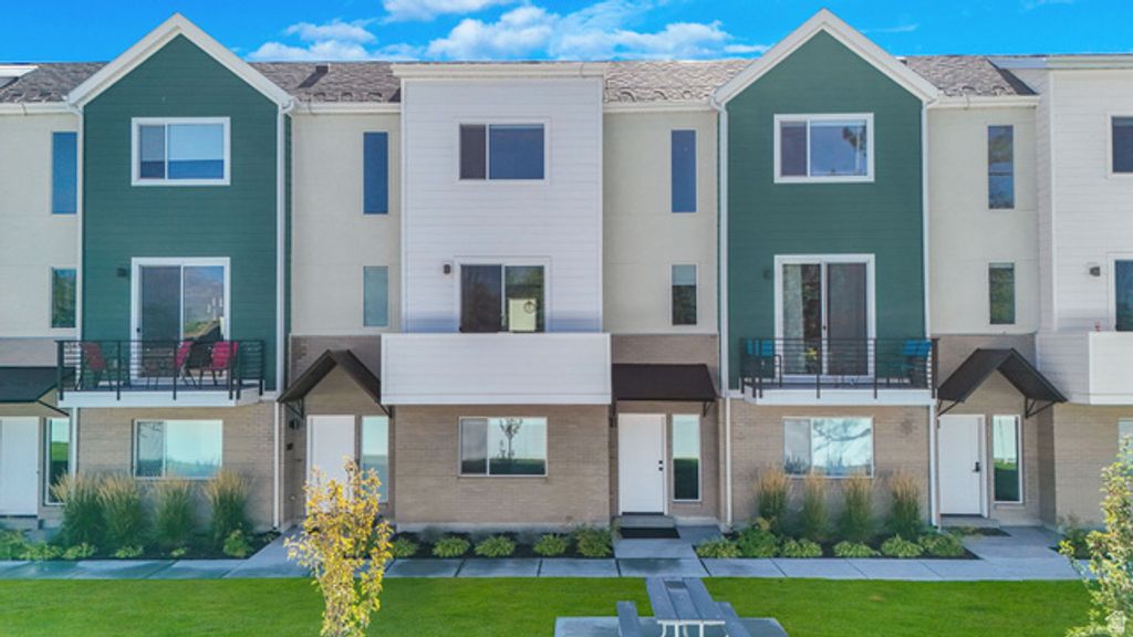 493 E ALICE WAY, Layton, UT 84041