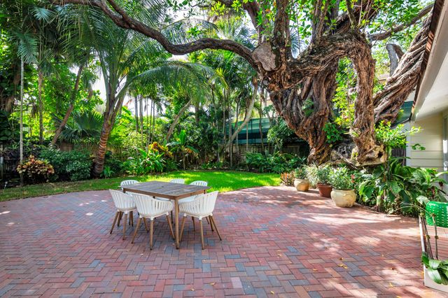 1161 N OCEAN Way, Palm Beach, FL 33480