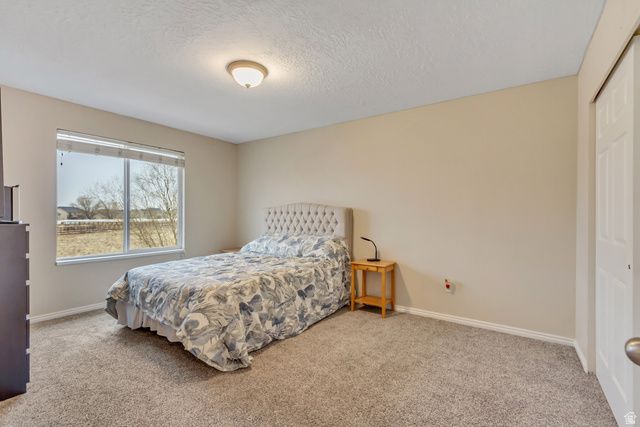 1024 W MANCHESTER DR, North Salt Lake, UT 84054