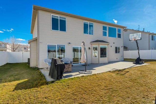 1024 W MANCHESTER DR, North Salt Lake, UT 84054